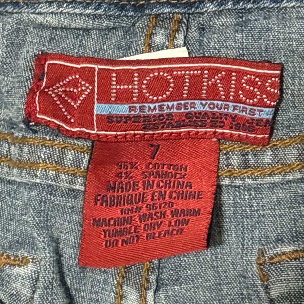 Y2K Vintage Hot Kiss Skirt - Picture 9 of 9